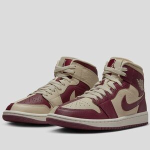 Nike Women's Air Jordan 1 Mid SE Split Shoes 'Cherrywood Red' Brand New